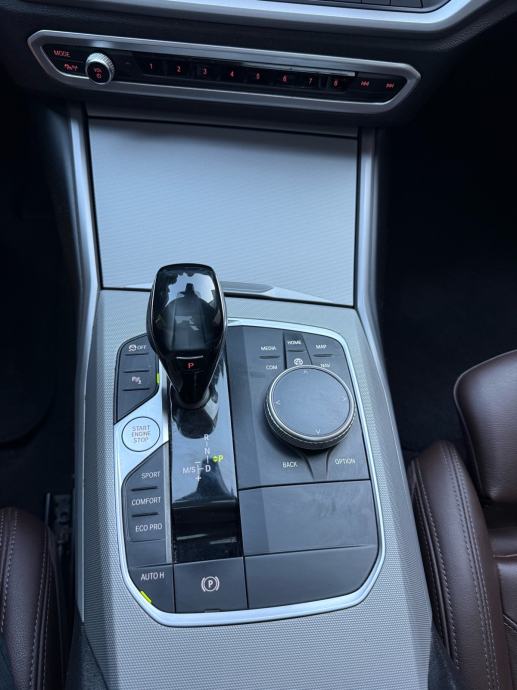 BMW serija 3 Touring 318d automatik, fotografija 9