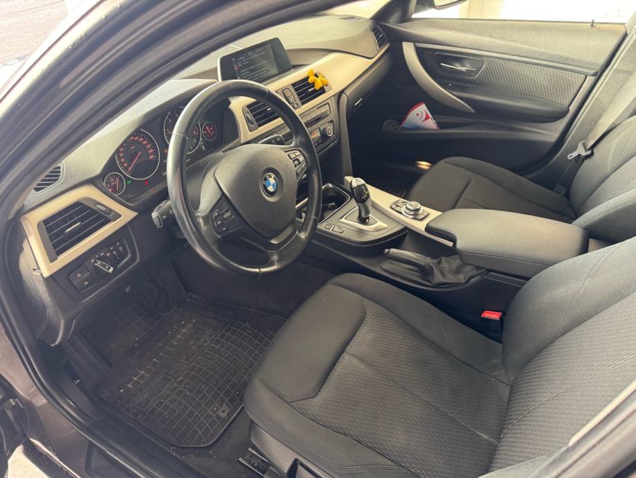 BMW serija 3 Touring 318d Automatik, fotografija 6
