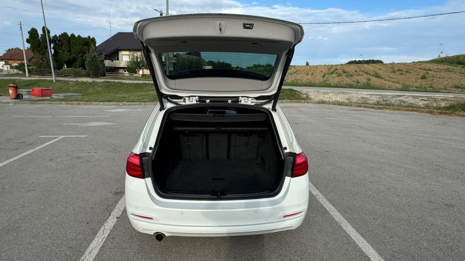 BMW serija 3 Touring 318d LCI - Navi, grj. sjedala, Temp, Kamera, fotografija 5