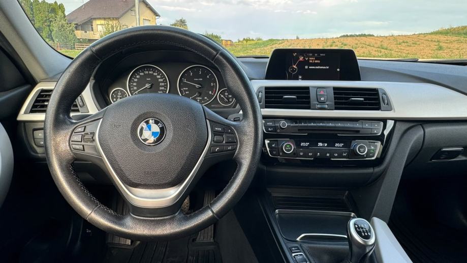 BMW serija 3 Touring 318d LCI - Navi, grj. sjedala, Temp, Kamera, fotografija 10