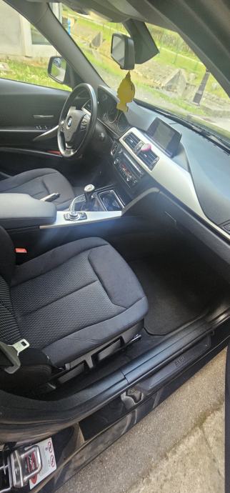 BMW serija 3 Touring 318d, pogled izvana - slika 5