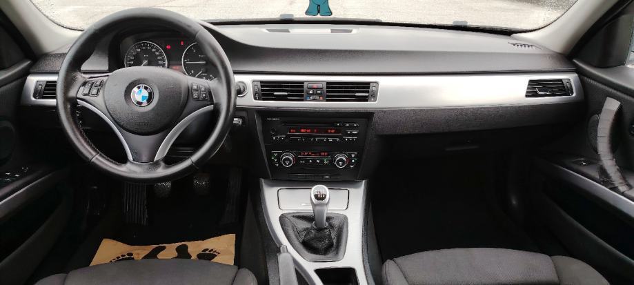 BMW serija 3 Touring 318d, fotografija 7