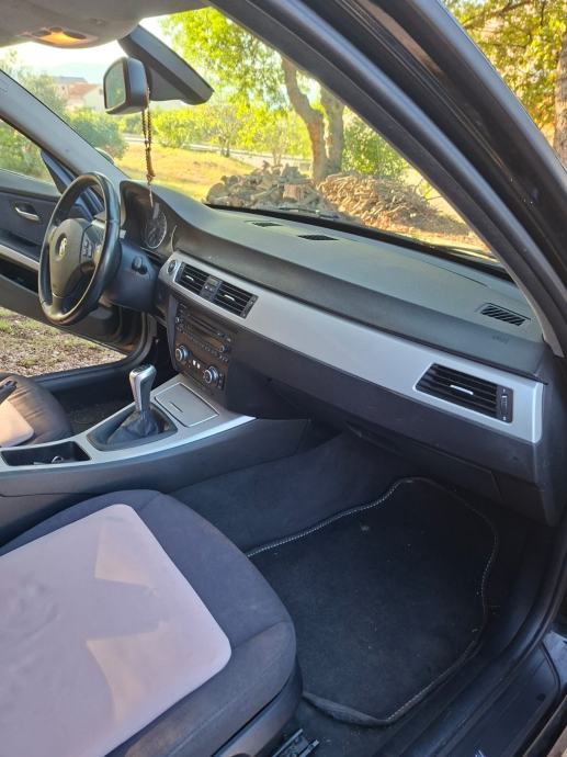 BMW serija 3 Touring 318d, fotografija 9