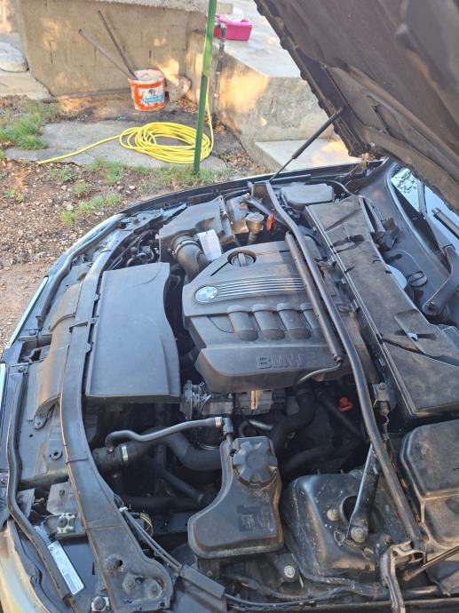 BMW serija 3 Touring 318d, fotografija 15