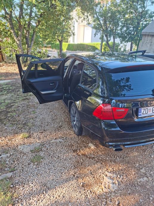 BMW serija 3 Touring 318d, fotografija 3