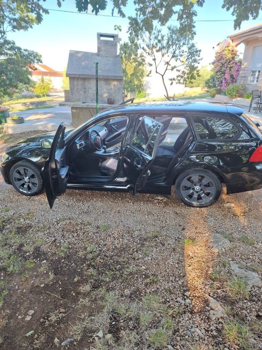 BMW serija 3 Touring 318d, fotografija 7