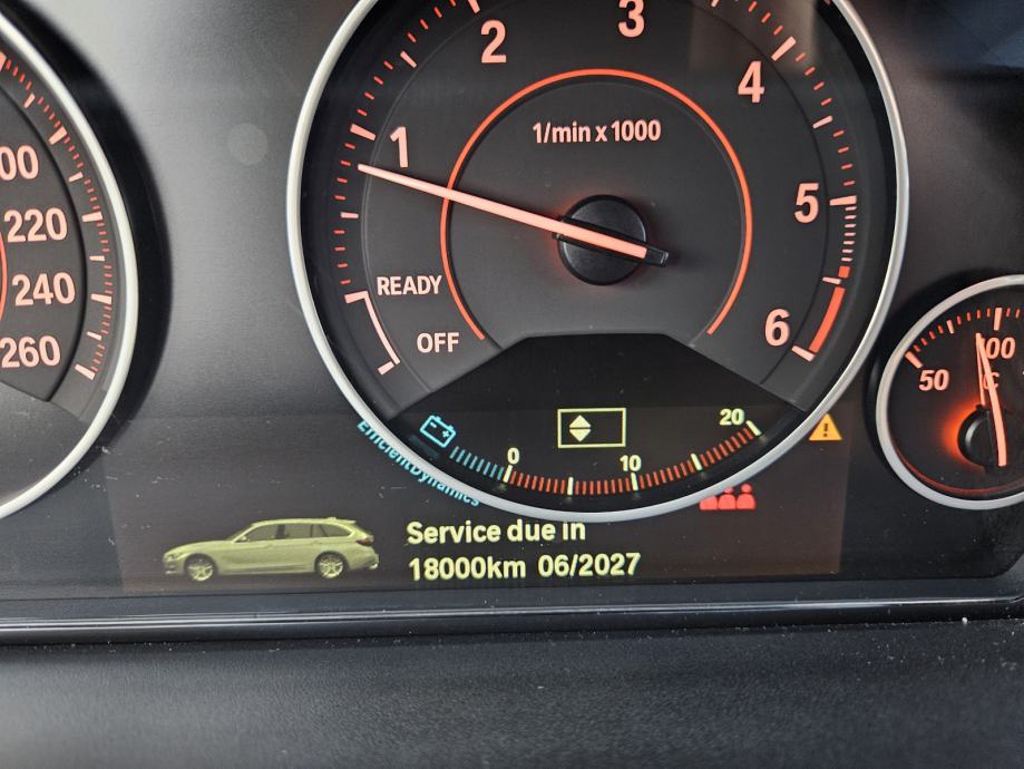BMW serija 3 320d / M Performance paket / M podvozje / Iznimno očuvan, fotografija 12