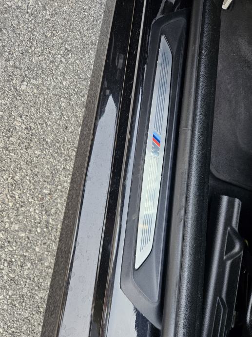 BMW serija 3 320d / M Performance paket / M podvozje / Iznimno očuvan, fotografija 16