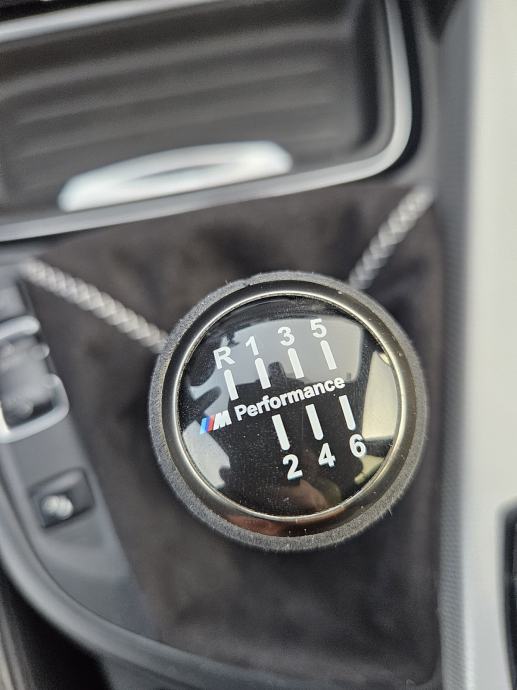 BMW serija 3 320d / M Performance paket / M podvozje / Iznimno očuvan, fotografija 18