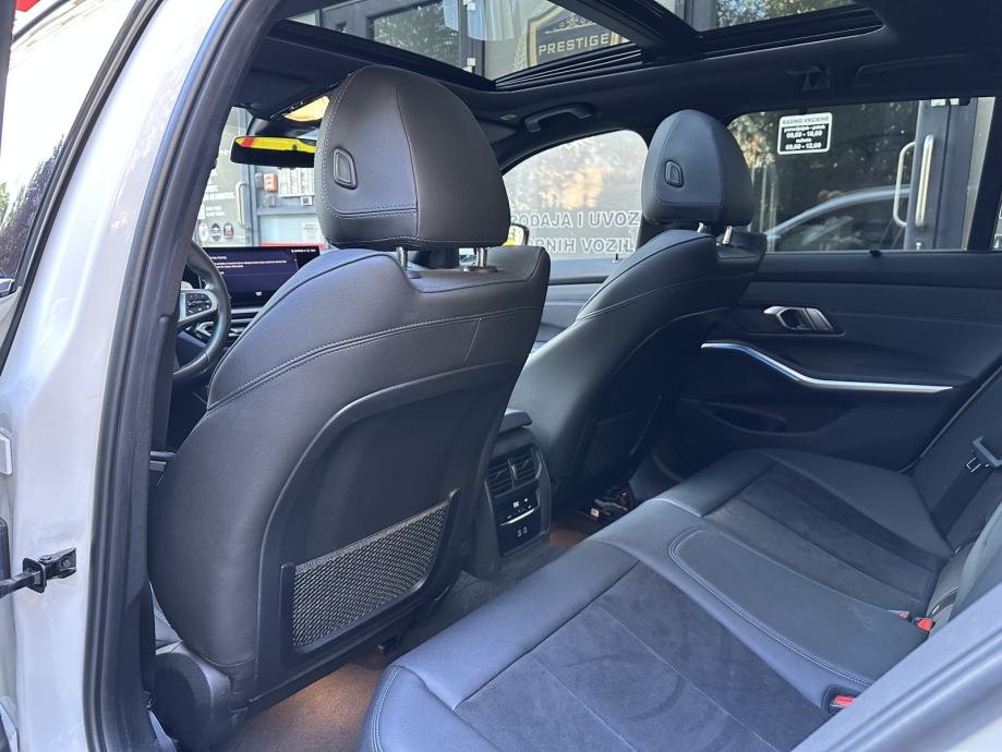 BMW serija 3 Touring 330d *M SPORT*PANORAMA*HEAD-UP*REG 10/26*, fotografija 19