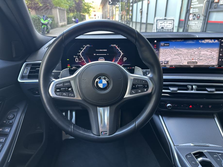 BMW serija 3 Touring 330d *M SPORT*PANORAMA*HEAD-UP*REG 10/26*, fotografija 13