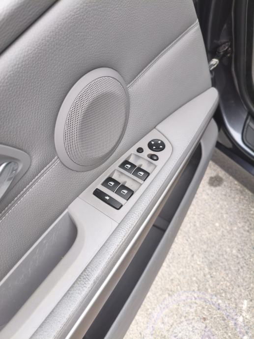 BMW serija 3 Touring 330d, fotografija 6