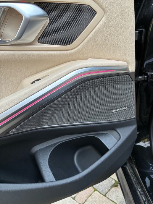 BMW serija 3 Touring 330e M Sport, fotografija 11