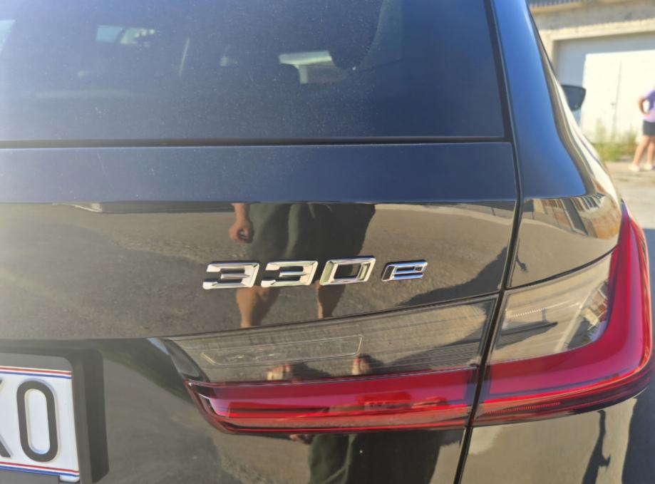 *BMW serija 3 Touring 330e, PLUG IN HIBRID*,Vrhunska.oprema, fotografija 6