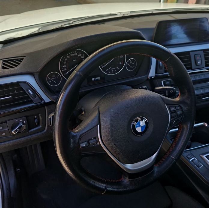 ⭐️⭐️BMW serija 3 318d Touring Automatik 8ZF⭐️⭐️, fotografija 8