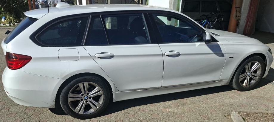 ⭐️⭐️BMW serija 3 318d Touring Automatik 8ZF⭐️⭐️, fotografija 3