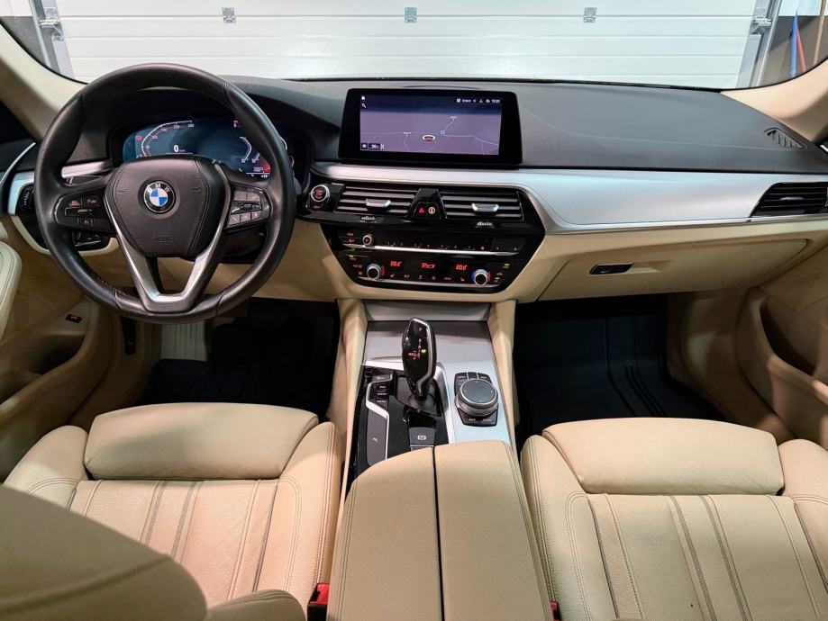 BMW serija 5 Luxury *VIRTUAL, NAVI, KAMERA, GRIJANJE SJEDALA*, fotografija 2