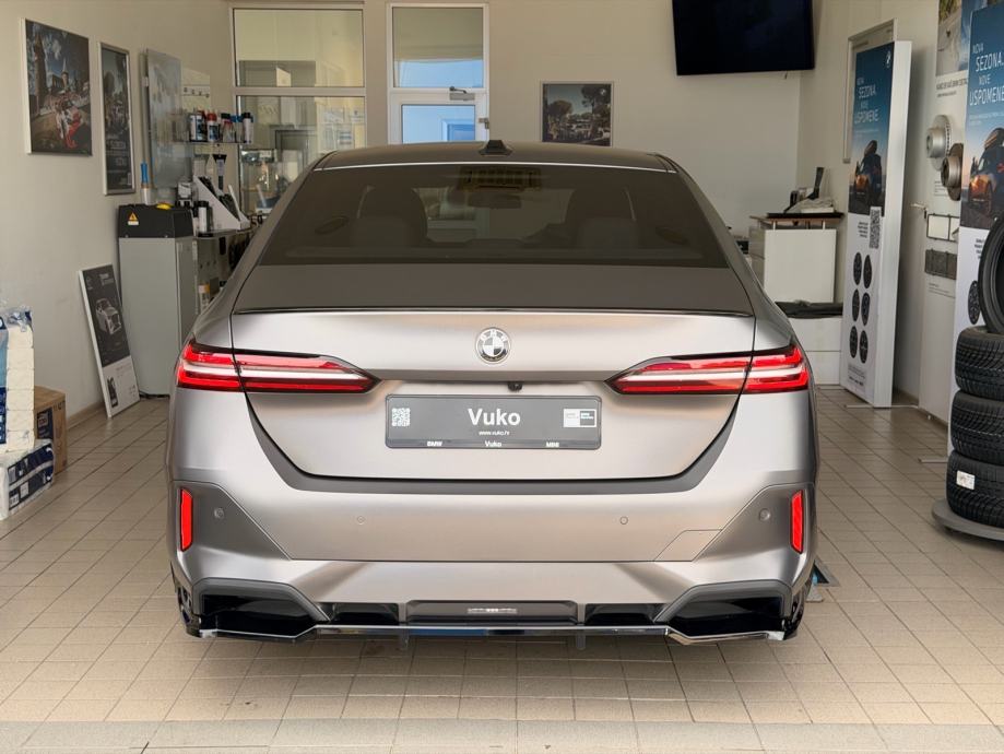 BMW serija 5 520d automatik M-sport, fotografija 5