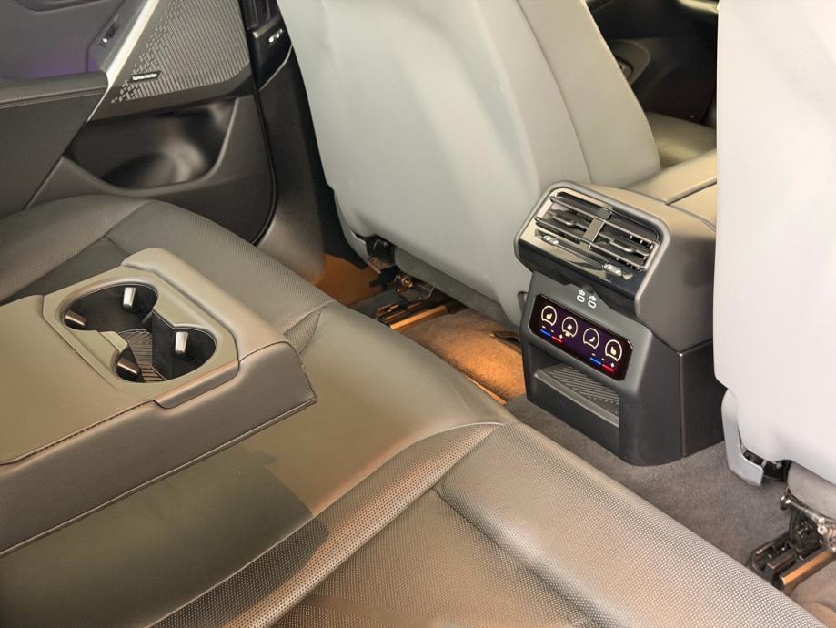 BMW serija 5 520d automatik M-sport, fotografija 17
