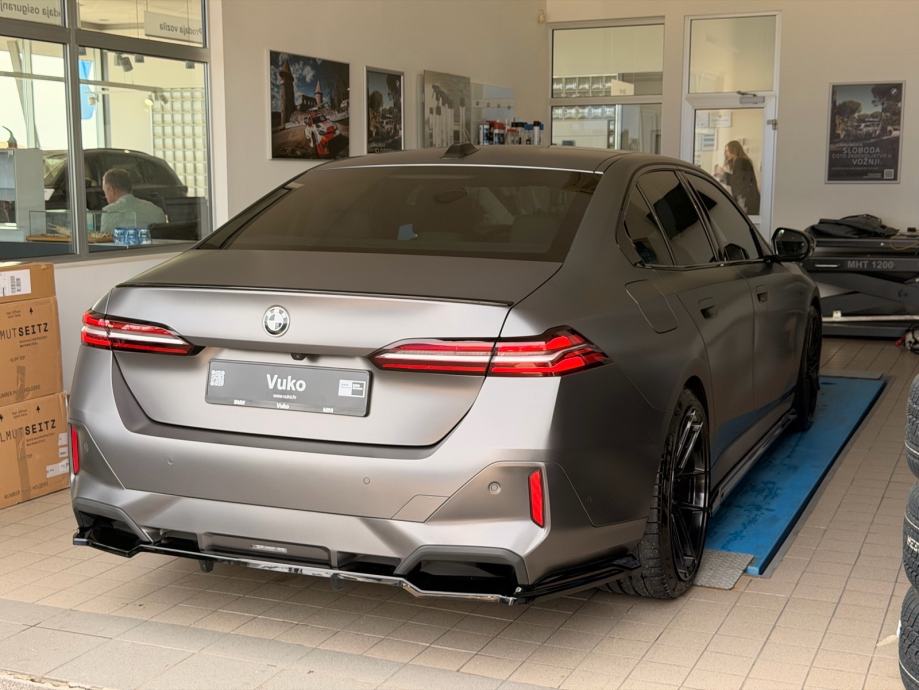 BMW serija 5 520d automatik M-sport, fotografija 6
