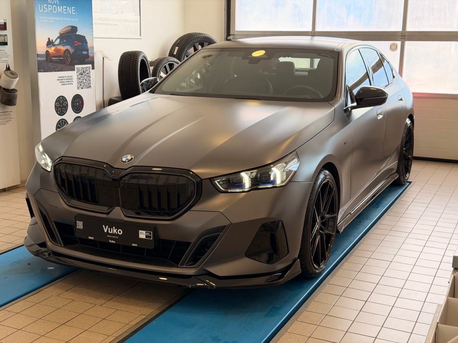 BMW serija 5 520d automatik M-sport, fotografija 3
