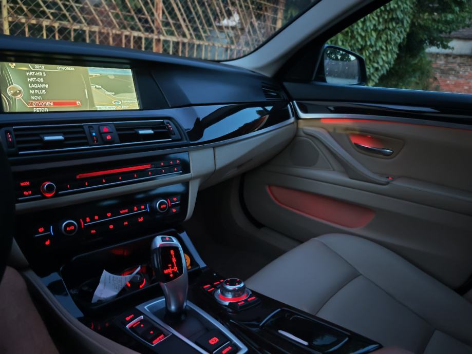 BMW serija 5 520d automatik, fotografija 12