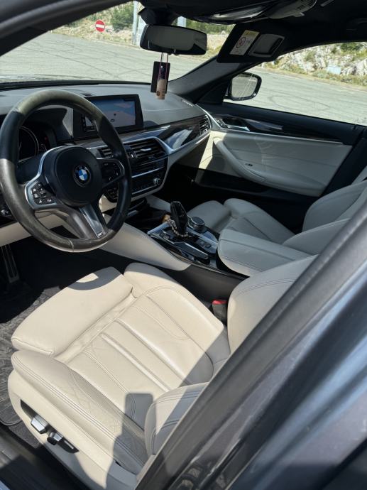BMW serija 5 520d M-sport paket 2017god. automatik, fotografija 9