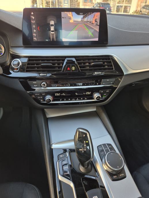 BMW serija 5 520d automatik, fotografija 18
