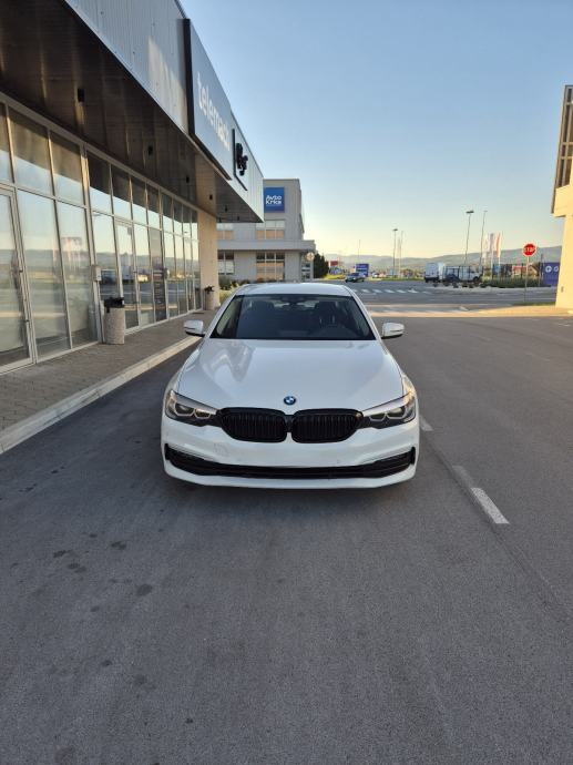 BMW serija 5 520d automatik, fotografija 2
