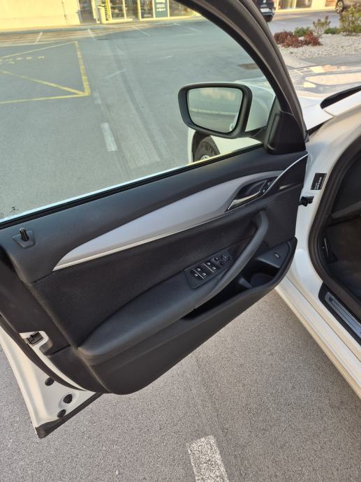 BMW serija 5 520d automatik, fotografija 14