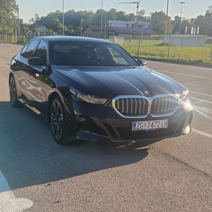BMW serija 5 520d automatik, fotografija 3