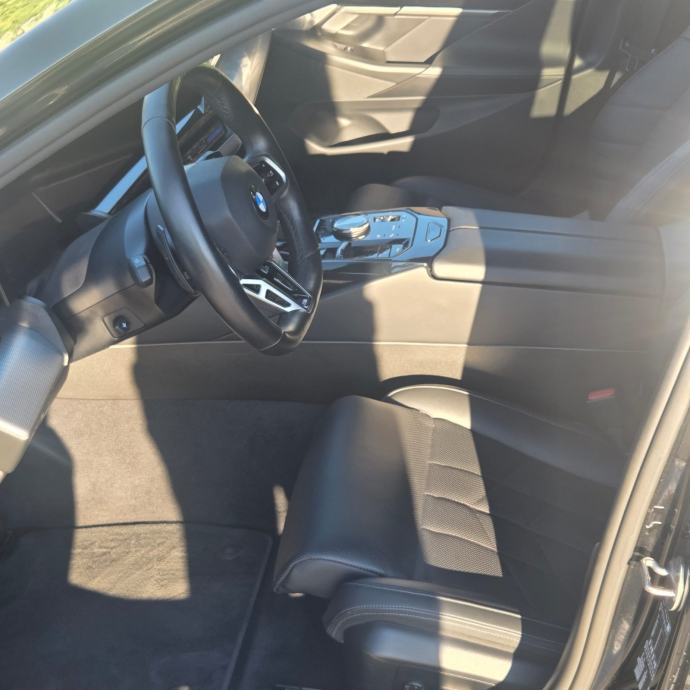 BMW serija 5 520d automatik, fotografija 9