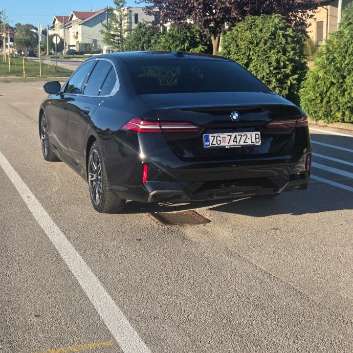 BMW serija 5 520d automatik, fotografija 8