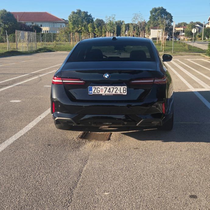 BMW serija 5 520d automatik, fotografija 7
