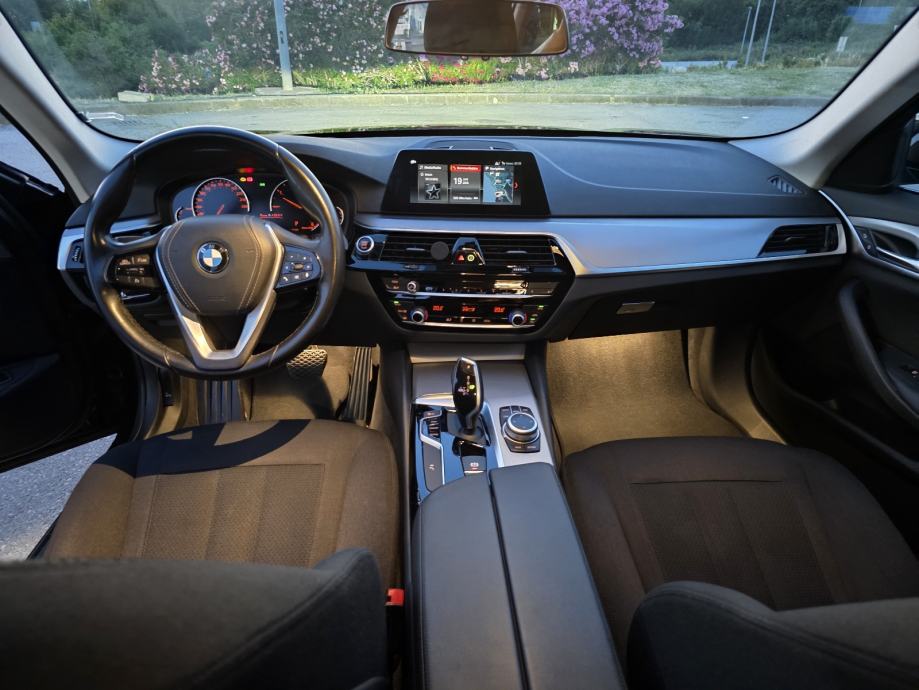 BMW serija 5 520d automatik, fotografija 10