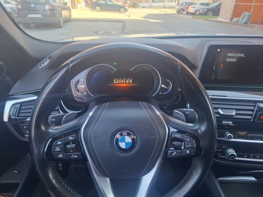BMW serija 5 520d automatik, fotografija 15