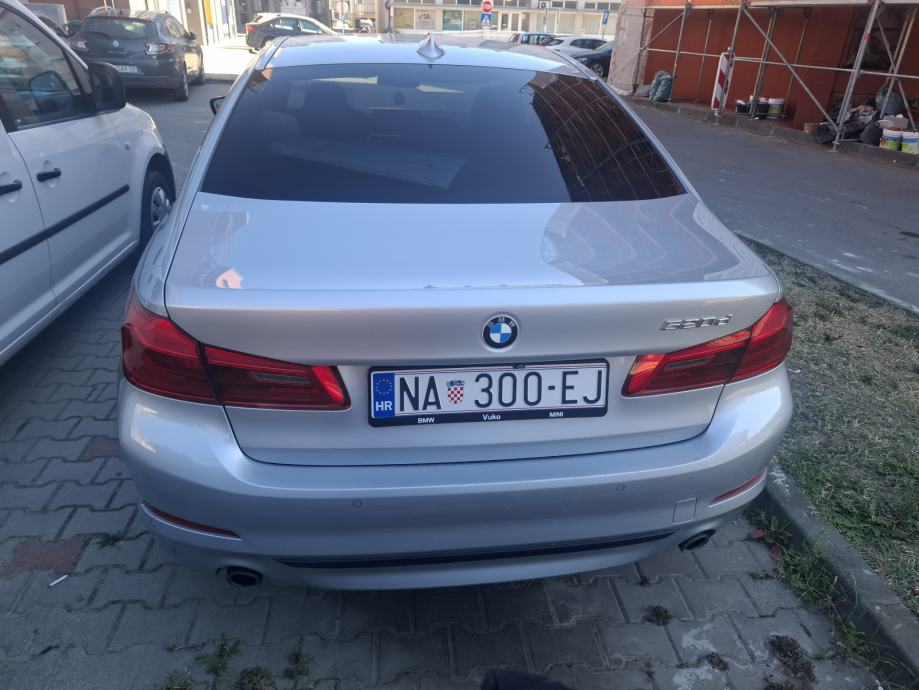 BMW serija 5 520d automatik, fotografija 4