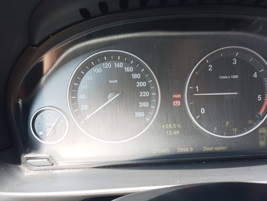BMW serija 5 520d automatik, fotografija 10