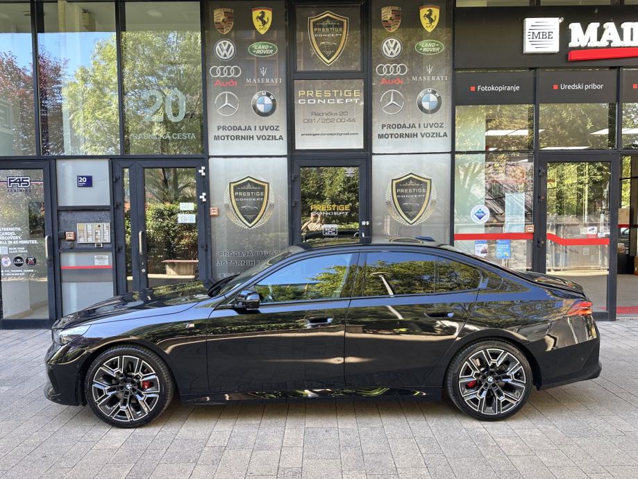 BMW serija 5 520d *M SPORT PRO*360*HEAD*ROLO*MEMORIJA*VENTILACIJA*, fotografija 2