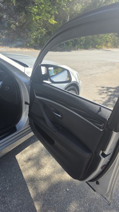 BMW serija 5 520d, fotografija 11