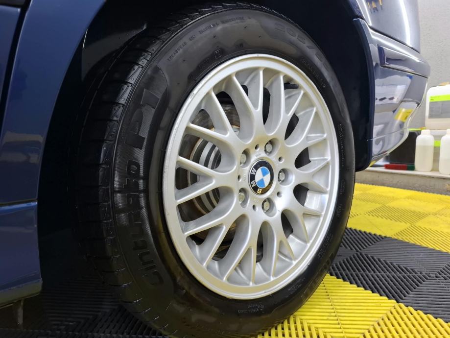 BMW serija 5 520d, fotografija 15