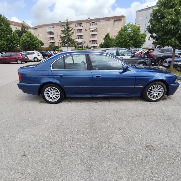 BMW serija 5 520d, fotografija 19