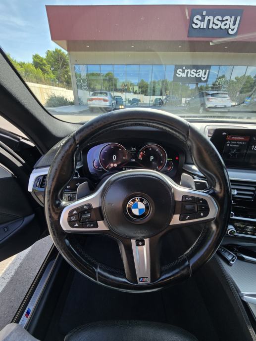 BMW 520d M Sport/Kamera 360/Automatik/Šiber/Koža/Radari/Keyless, fotografija 10