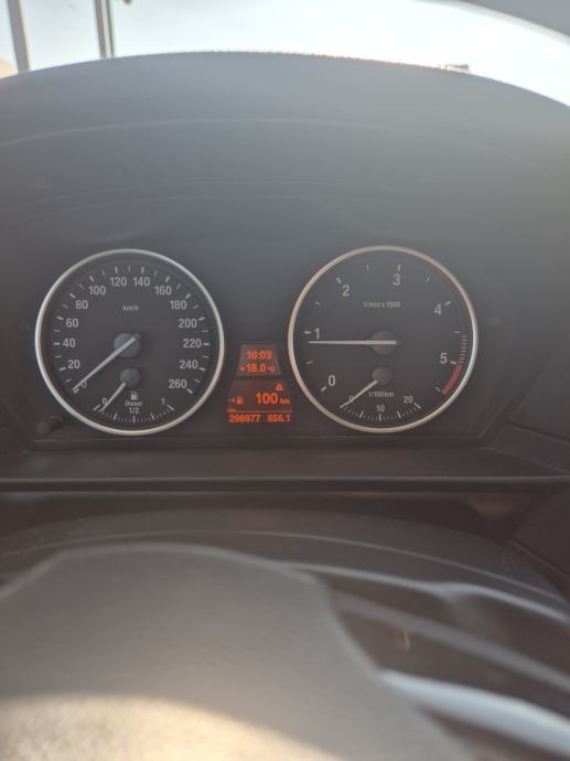 BMW serija 5 520d, fotografija 17
