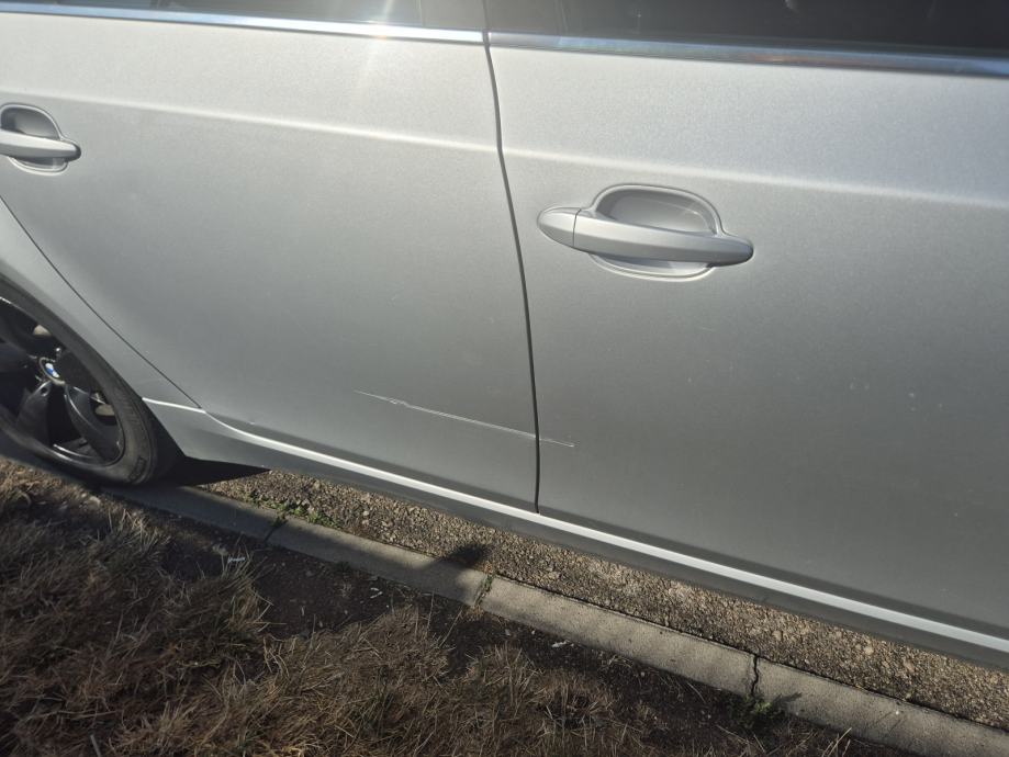 BMW serija 5 520d, fotografija 6