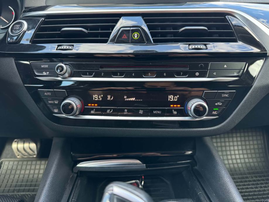 BMW serija 5 520d Sport Line *Koža, Navi, Automatik *Garancija 12 mj.*, fotografija 12