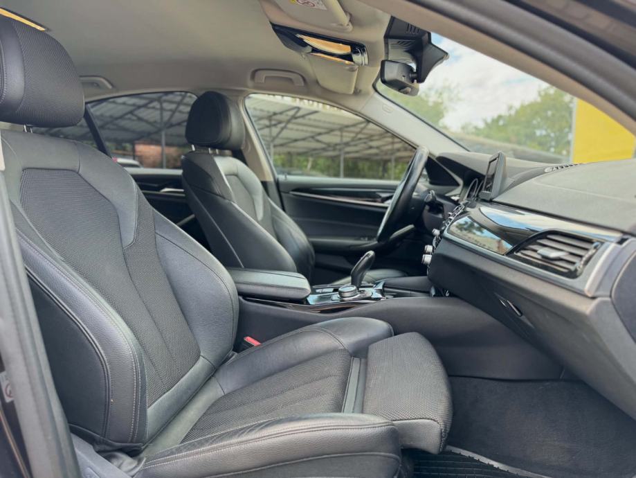 BMW serija 5 520d Sport Line *Koža, Navi, Automatik *Garancija 12 mj.*, fotografija 15