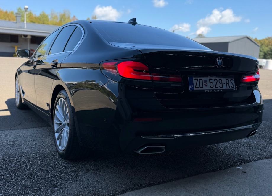 BMW serija 5 520d°VELIKA NAVI°VIRTUAL°AMBI°REG09/27°LEASING BEZ UČEŠĆA, fotografija 6
