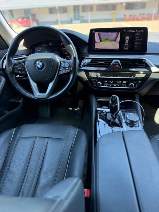 BMW serija 5 520d°VELIKA NAVI°VIRTUAL°AMBI°REG09/27°LEASING BEZ UČEŠĆA, fotografija 12
