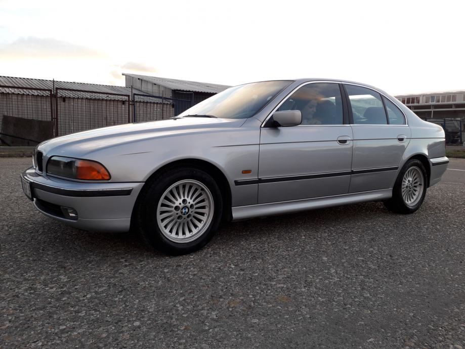 Бмв 5 520i